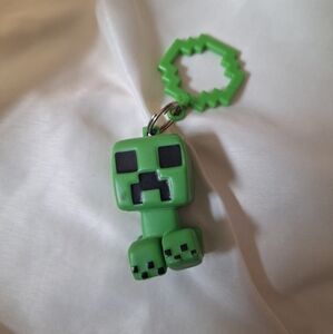 Minecraft Creeper Keychain Green Black OS